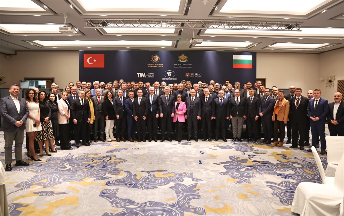 Ticaret Bakanı Ömer Bolat, Bulgaristan’a gerçekleştirdiği ziyaret kapsamında, başkent Sofya’da...