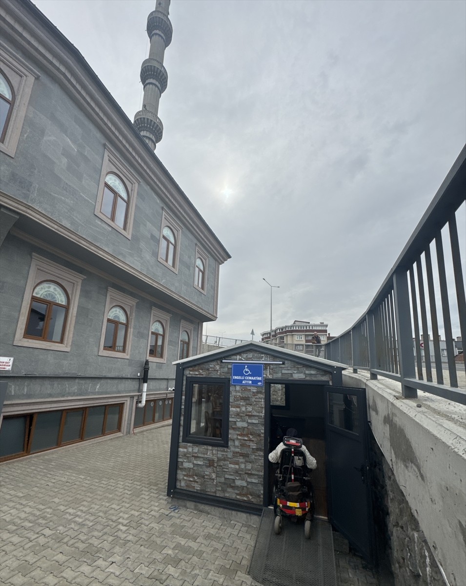 Trabzon'da, cami bahçesine engelli rampası, elektrik hattı, ses ve ısı sistemi bulunan özel bir...