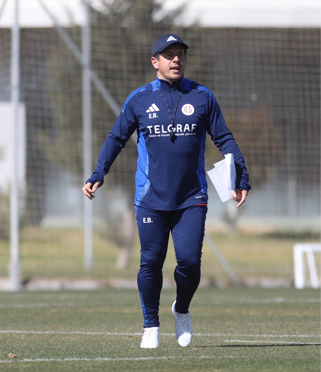 Trendyol Süper Lig'in 26. haftasında Fenerbahçe'ye konuk olacak Onvo Antalyaspor, karşılaşmanın...