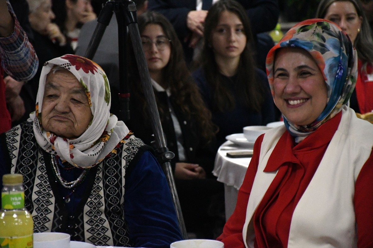Türk Kızılay Kaynaşlı-Akçakoca Huzurevi ve Yaşlı Bakım Merkezi’nde iftar programı düzenlendi....