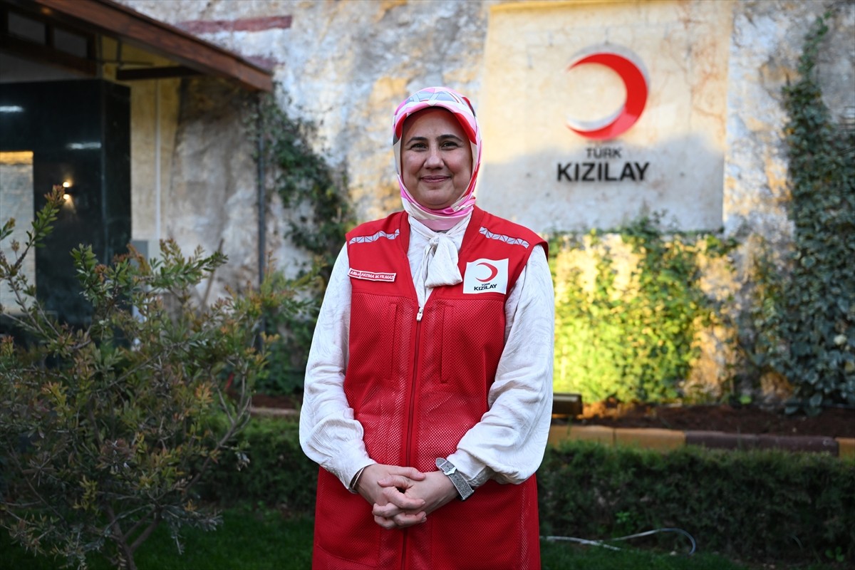 Türk Kızılay, Suriye'de savaşın etkilediği yetim çocuklara desteğini sürdürürken, İdlib'deki...