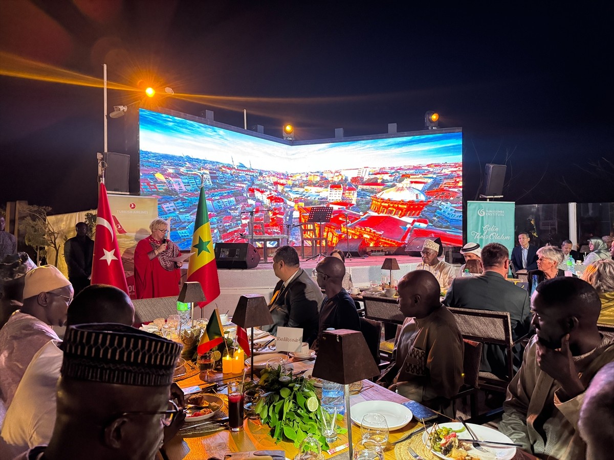 Türkiye'nin Dakar Büyükelçiliği, Senegal'de iftar programı düzenledi. Türkiye'nin Dakar...