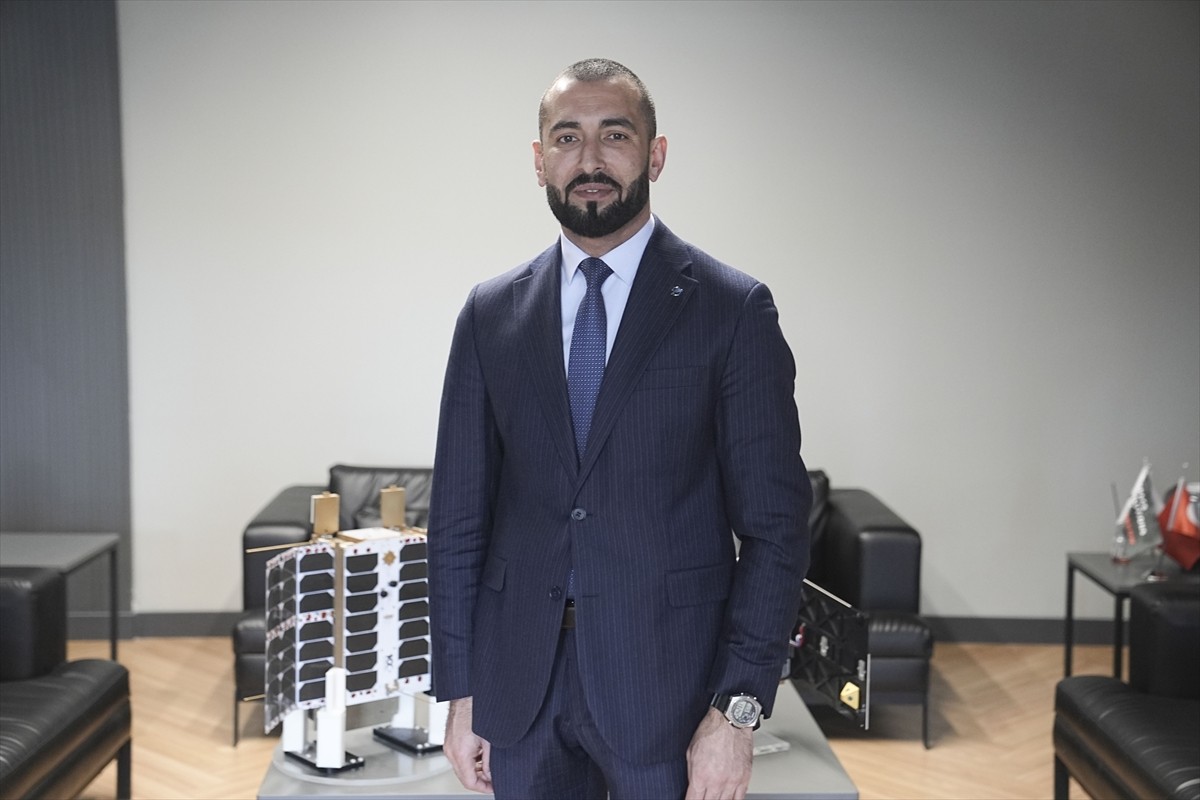 Türkiye ile Azerbaycan'ın kardeşliği, gerçekleştirilen işbirliği ve eğitimler sayesinde uzaya...