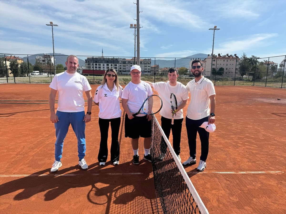 Türkiye Özel Sporcular Spor Federasyonu Tenis Milli Takımı seçmeleri, Muğla'da gerçekleştirildi....