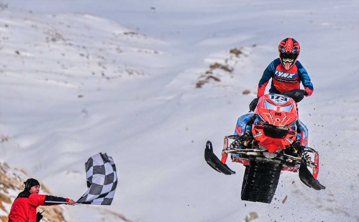 Uluslararası Motosiklet Federasyonu (FIM) tarafından Erciyes'te 15-16 Mart'ta ikincisi...