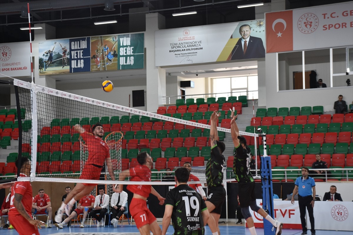 Voleybol SMS Grup Efeler Ligi'nin 26. hafta mücadelesinde, Rams Global Cizre Belediyespor, Cizre...