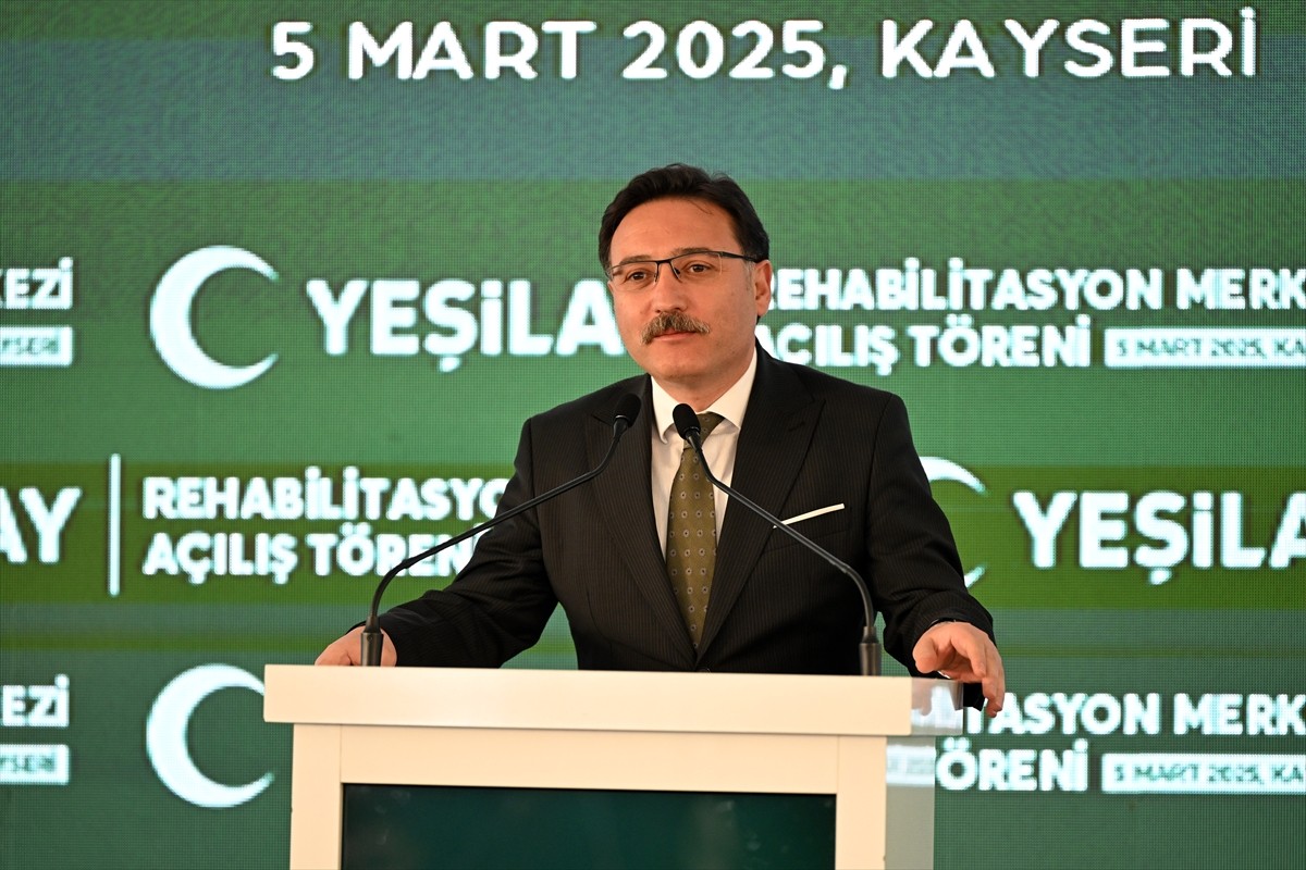 Yeşilay Genel Başkanı Mehmet Dinç, 1-7 Mart Yeşilay Haftası kapsamında Kayseri Yeşilay...