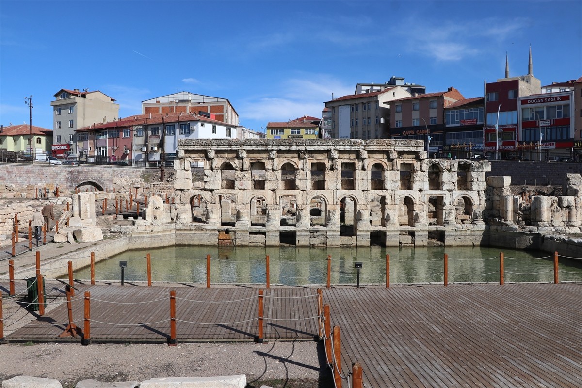 Yozgat'ın Sarıkaya ilçesinde 2018'de UNESCO Dünya Mirası Geçici Listesi'ne alınan ve "Kral Kızı"...