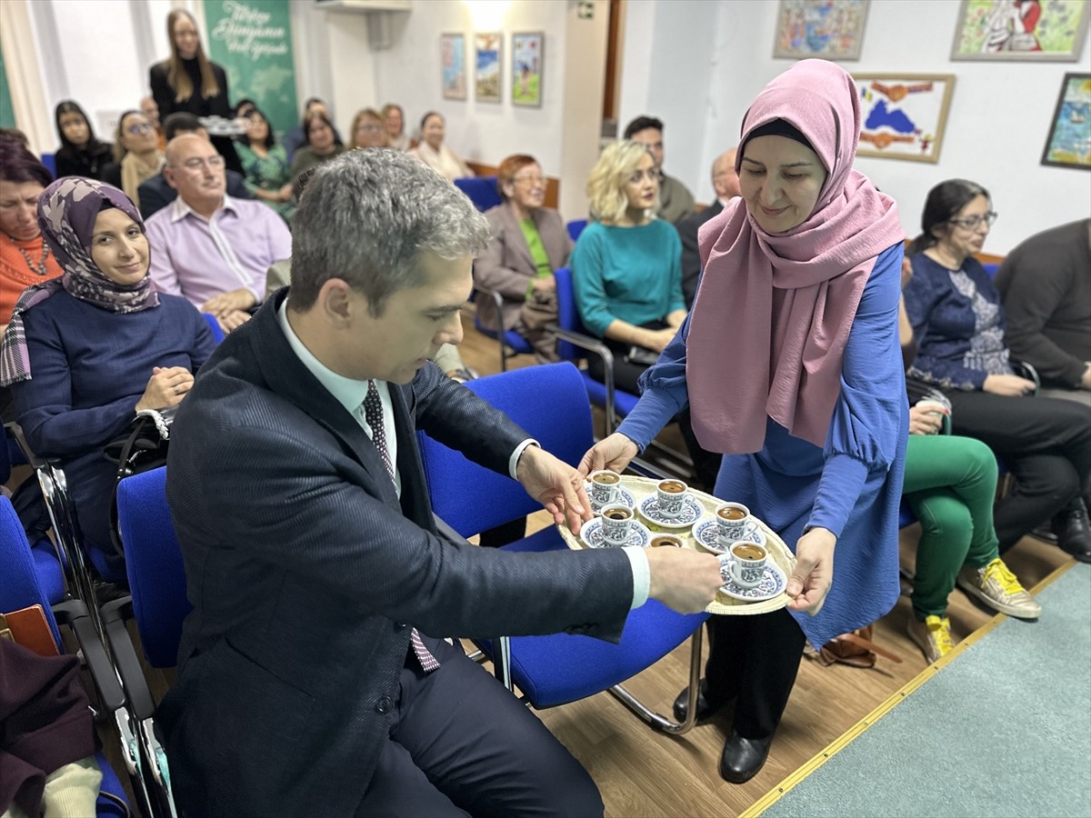 Yunus Emre Enstitüsü (YEE), Romanya'da Türk kültürünü tanıtmak amacıyla "Türk Kahvesi Akşamları"...