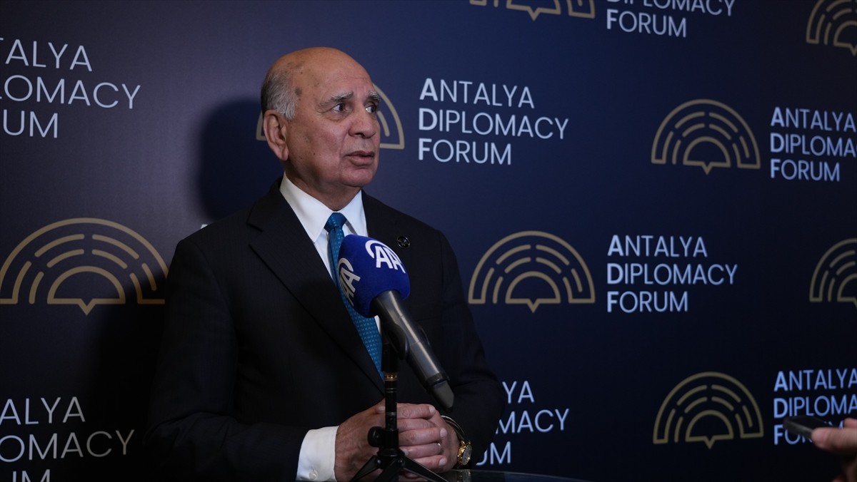 4. Antalya Diplomasi Forumu için Antalya'ya gelen Irak Başbakan Yardımcısı ve Dışişleri Bakanı...