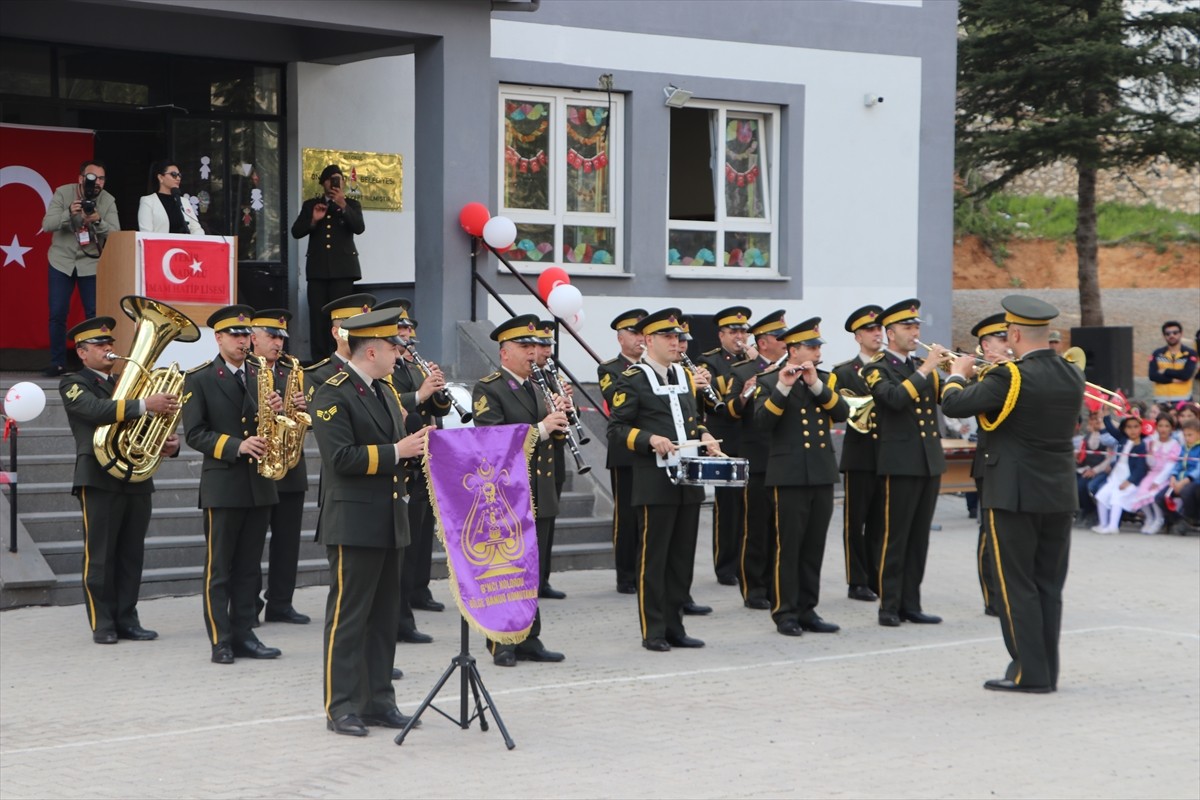6. Kolordu Bölge Bando Komutanlığınca, 23 Nisan Ulusal Egemenlik ve Çocuk Bayramı dolayısıyla...