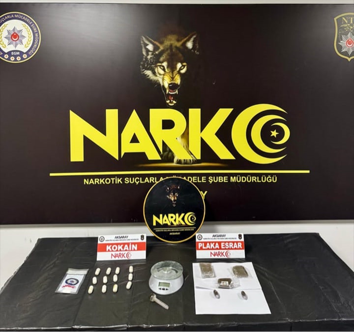 Aksaray'da düzenlenen uyuşturucu operasyonunda gözaltına alınan 4 şüpheli tutuklandı. Operasyonda...