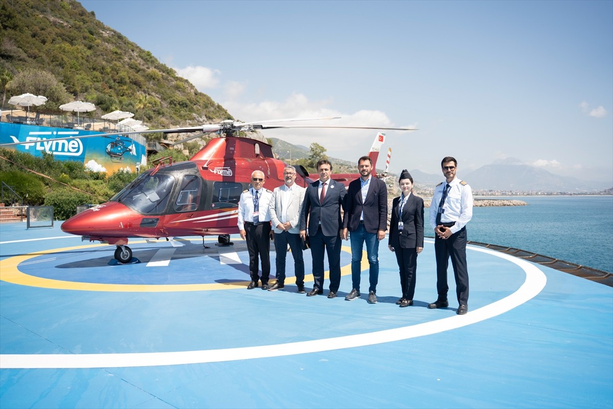 Antalya'nın Alanya ilçesinde 23 öğrenci için 23 Nisan Ulusal Egemenlik ve Çocuk Bayramı...