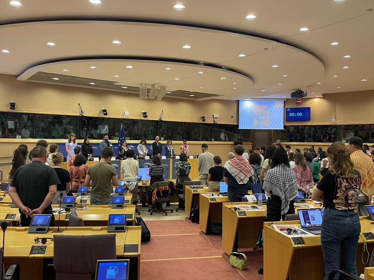 Avrupa'da aylar süren Filistin'e destek için üniversite protestolarını düzenleyen öğrenciler...