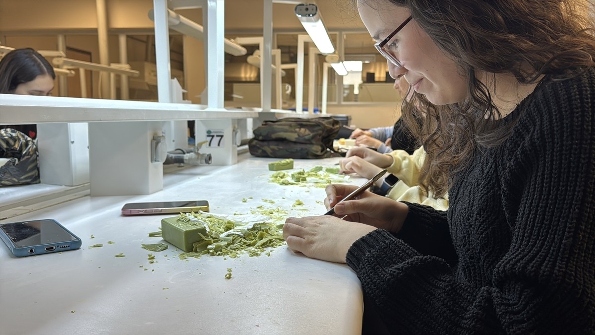 Bolu'da lise son sınıf öğrencileri, üniversite ortamını yerinde görme imkanı buluyor. İl Milli...