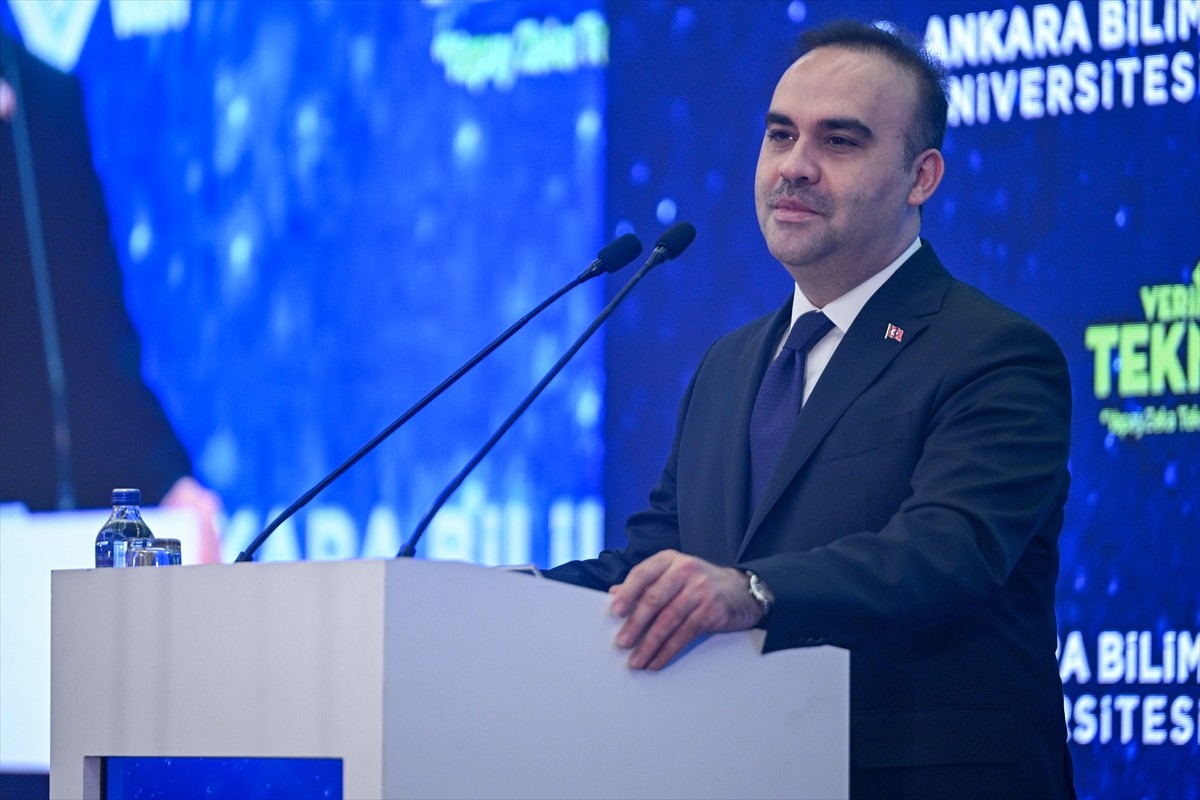 Bu yıl "Yapay Zeka Teknolojileri" temasıyla düzenlenen ve 27 Nisan'a kadar sürecek olan "7....