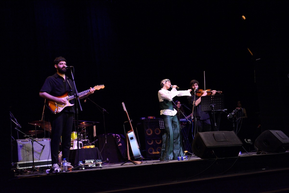 Bursa Büyükşehir Belediyesi, "Bursa'da zaman sanat zamanı" etkinlikleri kapsamında sanatçı Eda...