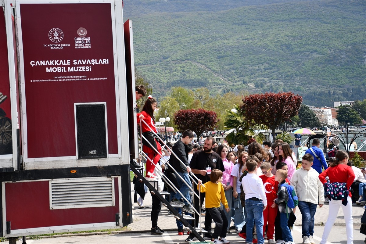Çanakkale Savaşları'ndan kalma objelerin sergilendiği, dijital gösterilerin sunulduğu "Çanakkale...