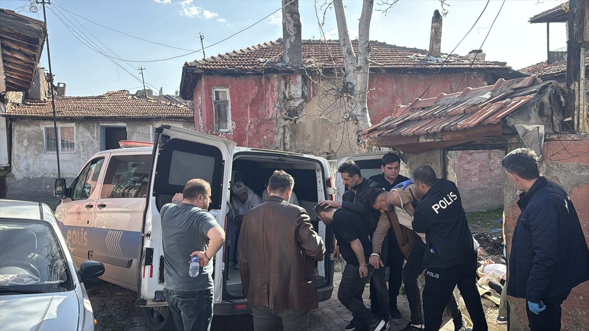 Çankırı'da düzenlenen uyuşturucu operasyonunda 6 zanlı gözaltına alındı.