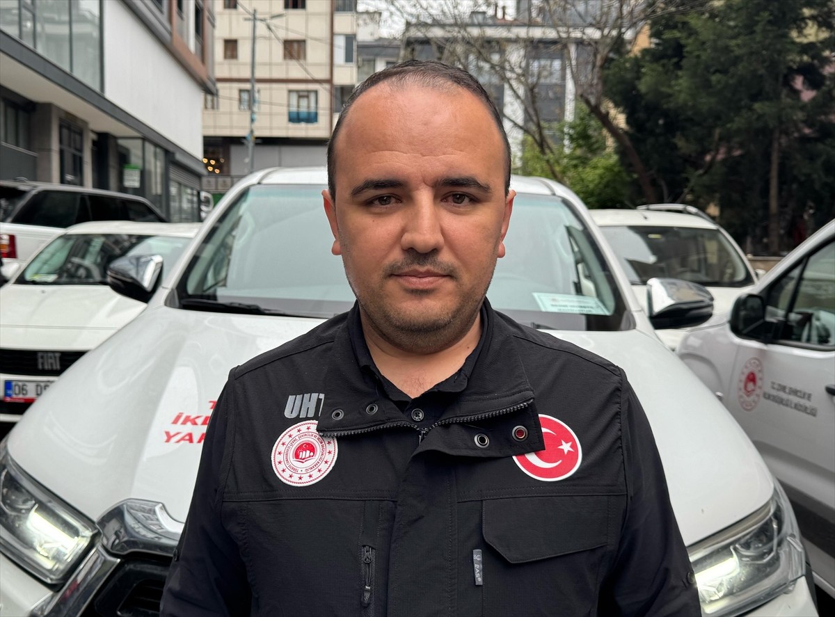 Çevre, Şehircilik ve İklim Değişikliği Bakanlığı ekipleri, İstanbul'da meydana gelen depremlerin...