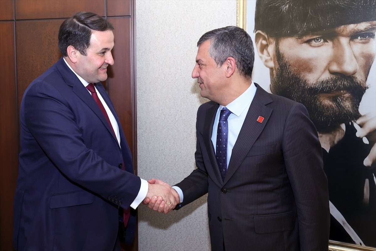 CHP Genel Başkanı Özgür Özel, Almanya'nın Kuzey Ren Vestfalya Eyaleti Avrupa Birliği Uluslararası...