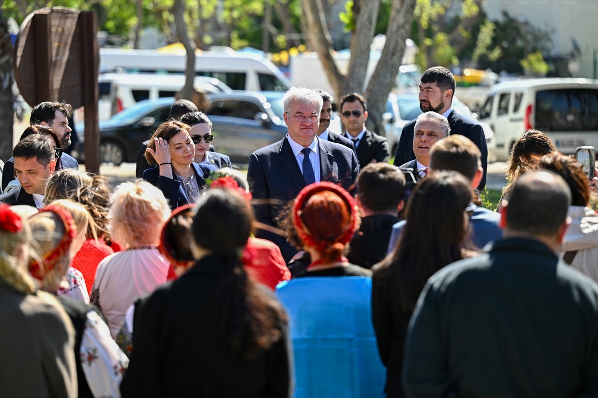 Cumhurbaşkanı Recep Tayyip Erdoğan'ın himayesinde, Dışişleri Bakanlığının ev sahipliğinde bu yıl...