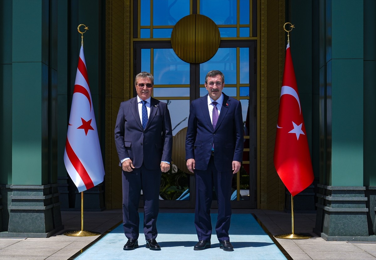 Cumhurbaşkanı Yardımcısı Cevdet Yılmaz, Cumhurbaşkanlığı Külliyesi'nde, Kuzey Kıbrıs Türk...