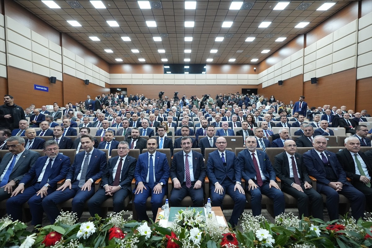 Cumhurbaşkanı Yardımcısı Cevdet Yılmaz, Sanayi ve Teknoloji Bakanlığı ev sahipliğinde Giresun'da...