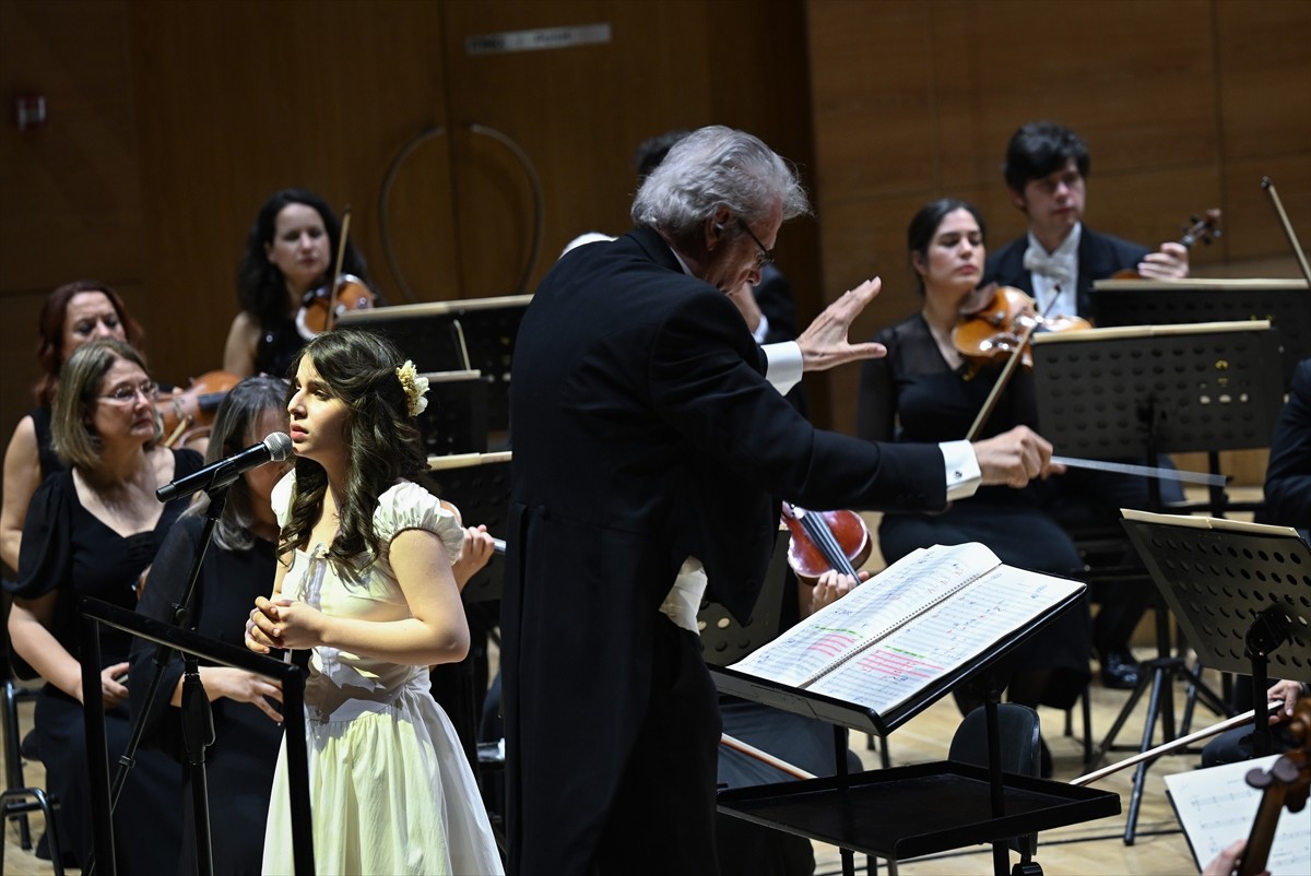 Cumhurbaşkanlığı Senfoni Orkestrası (CSO), duayen şef Rengim Gökmen yönetiminde dünyadaki...