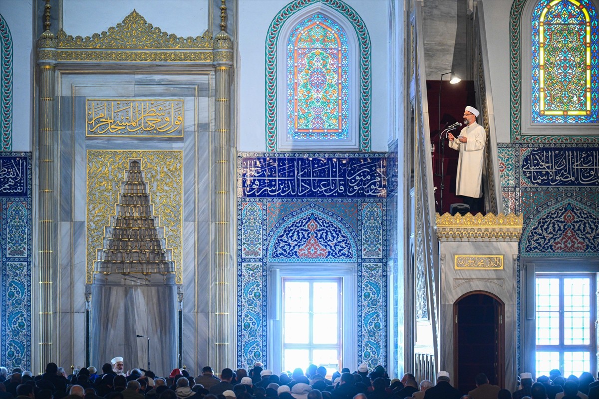 Diyanet İşleri Başkanı Ali Erbaş, Kocatepe Camisi'nde hutbe irat etti, cuma namazını...