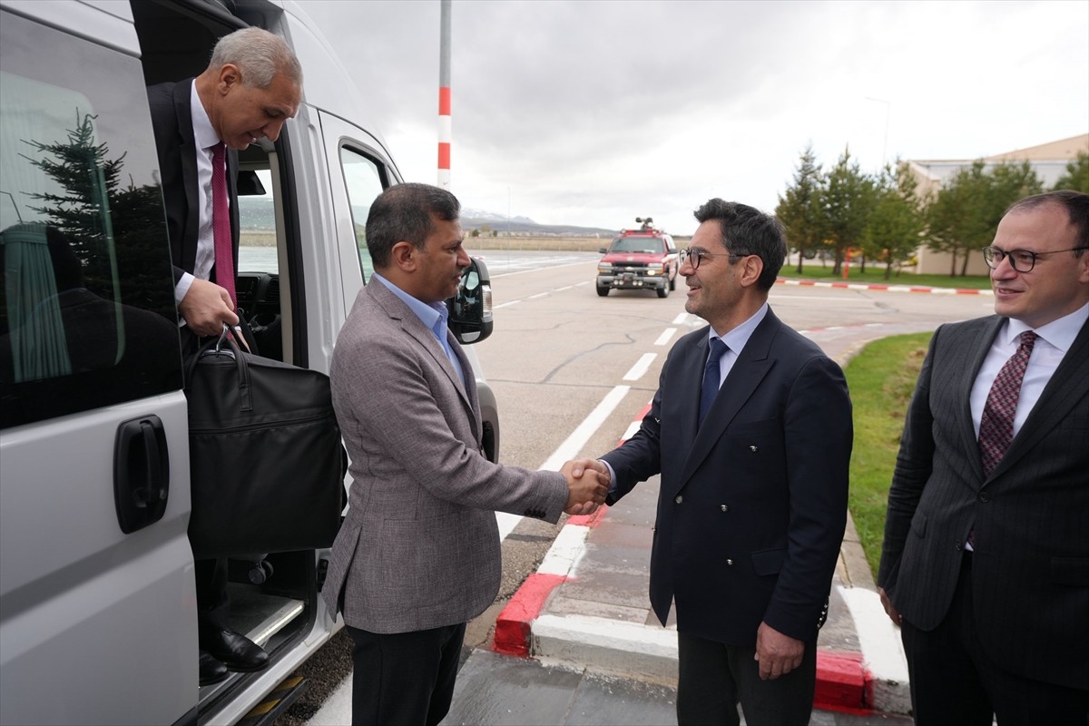 Ekonomik İşbirliği Teşkilatı (EİT) tarafından 2025 yılı için "Turizm Başkenti" seçilen Erzurum’da...