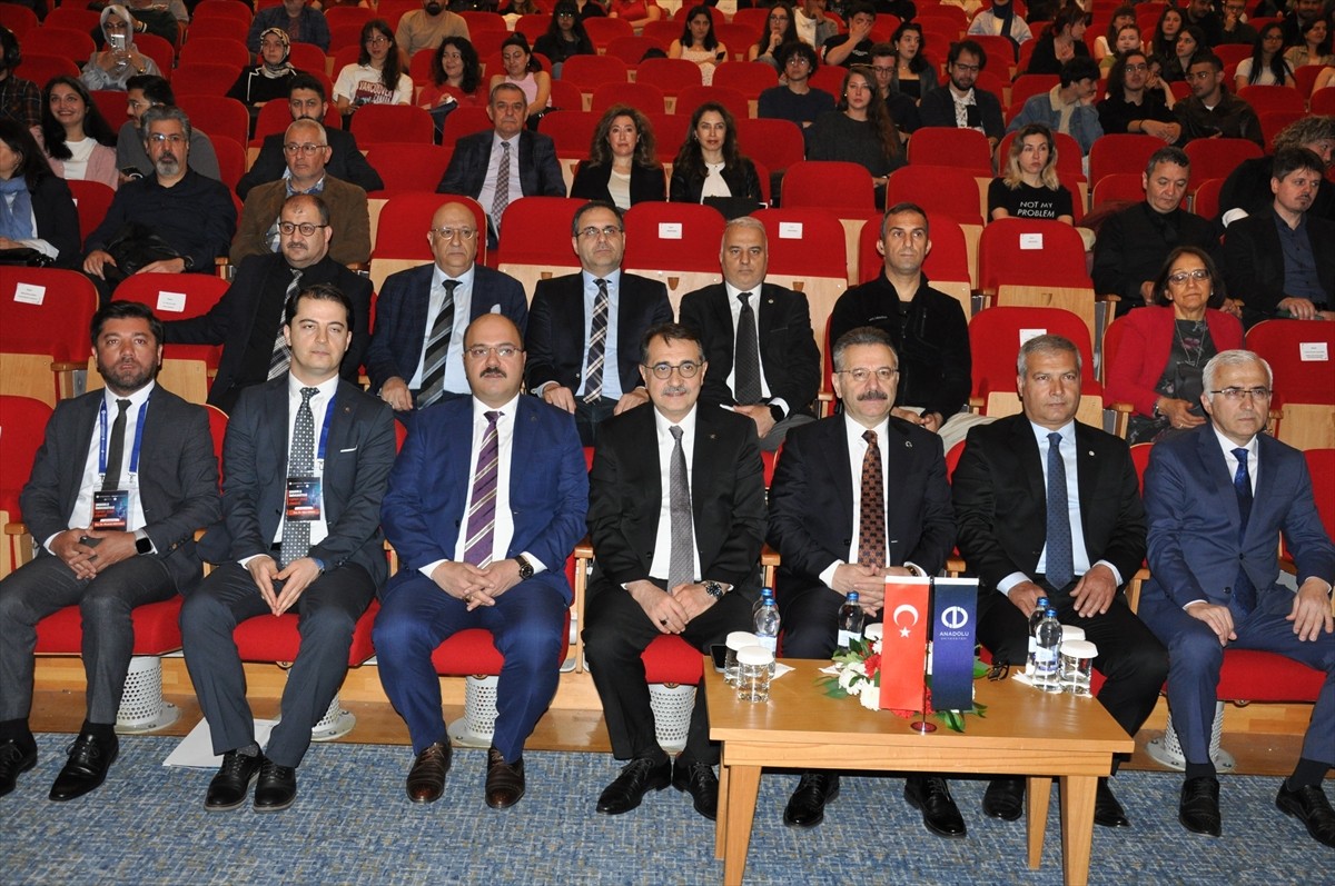 Eskişehir'de Cumhurbaşkanlığı İletişim Başkanlığı ve Anadolu Üniversitesi Dezenformasyonla...