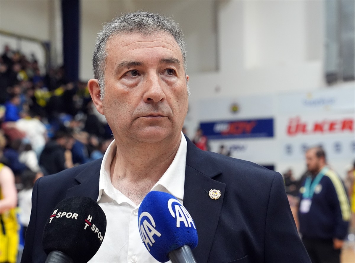 Fenerbahçe Opet Başantrenörü Miguel Mendez, ING Kadınlar Basketbol Süper Ligi Fenerbahçe Opet -...