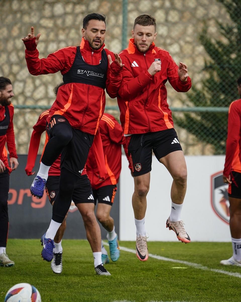 Gaziantep FK, Trendyol Süper Lig'in 30. haftasında deplasmanda Göztepe ile oynayacağı maçın...