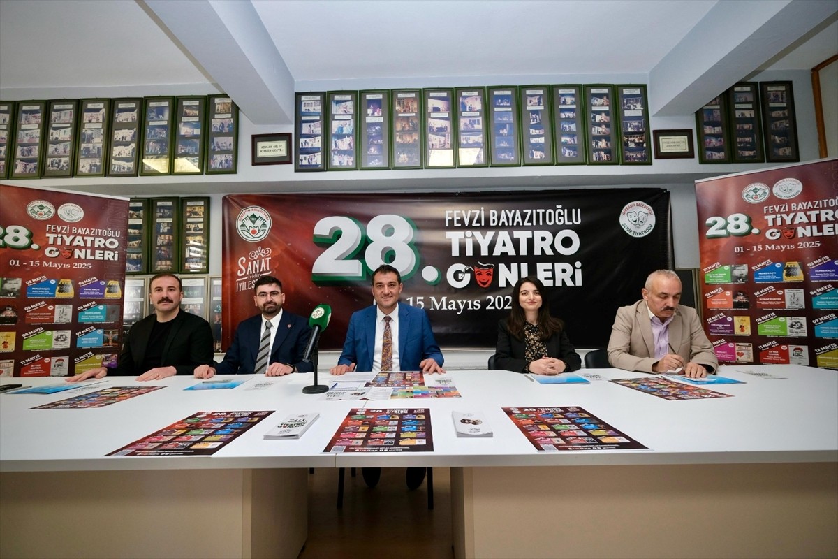 Giresun Belediyesi tarafından organize edilen 28. Fevzi Bayazıtoğlu Tiyatro Günleri'nde 13 farklı...