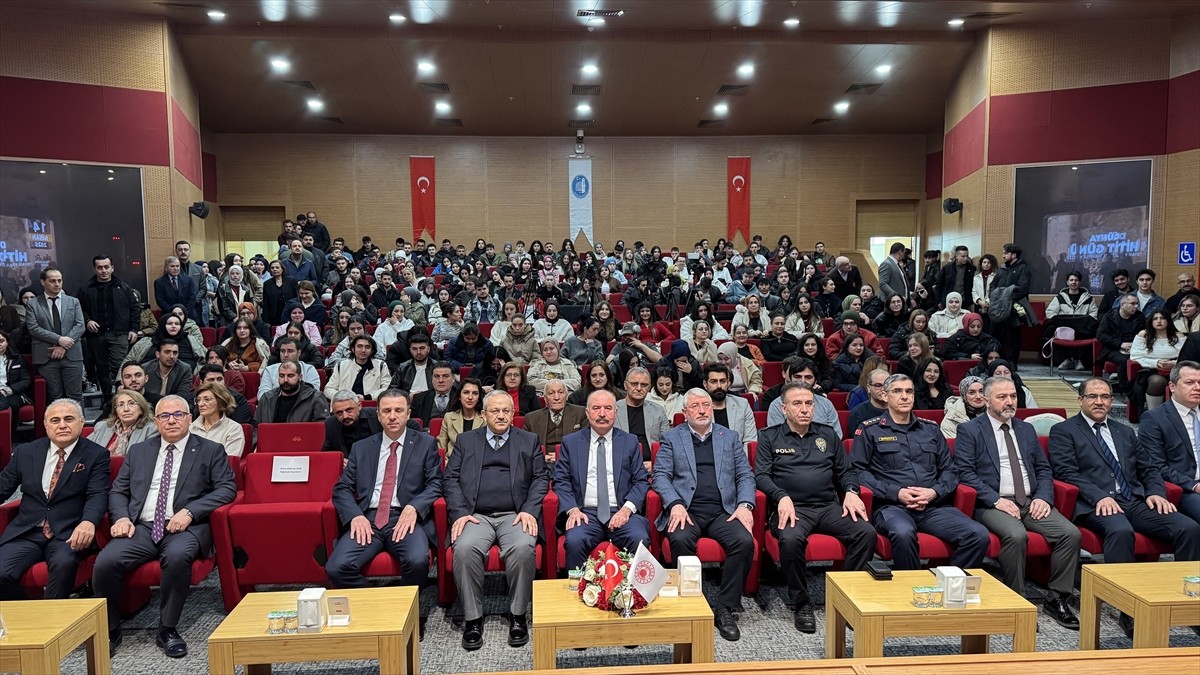 Hititlerin başkenti Hattuşa Antik Kenti'ne ev sahipliği yapan Çorum'da, 15 Nisan Dünya Hitit Günü...