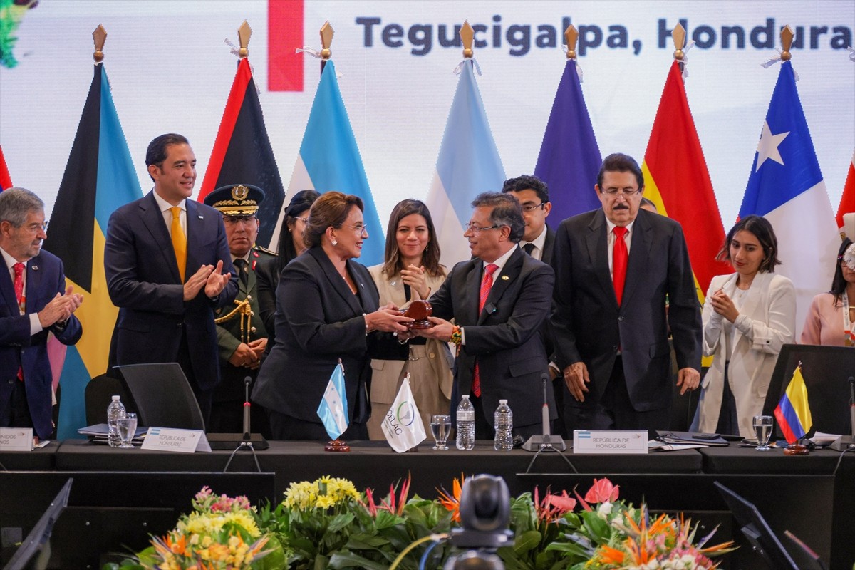 Honduras'ın başkenti Tegucigalpa’da düzenlenen Latin Amerika ve Karayip Devletleri Topluluğu...