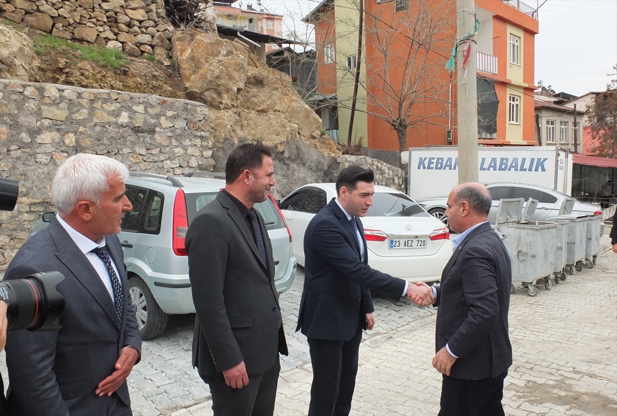 İçişleri Bakan Yardımcısı Mehmet Aktaş, Ramazan Bayramı dolayısıyla Elazığ'da ziyaretlerde...