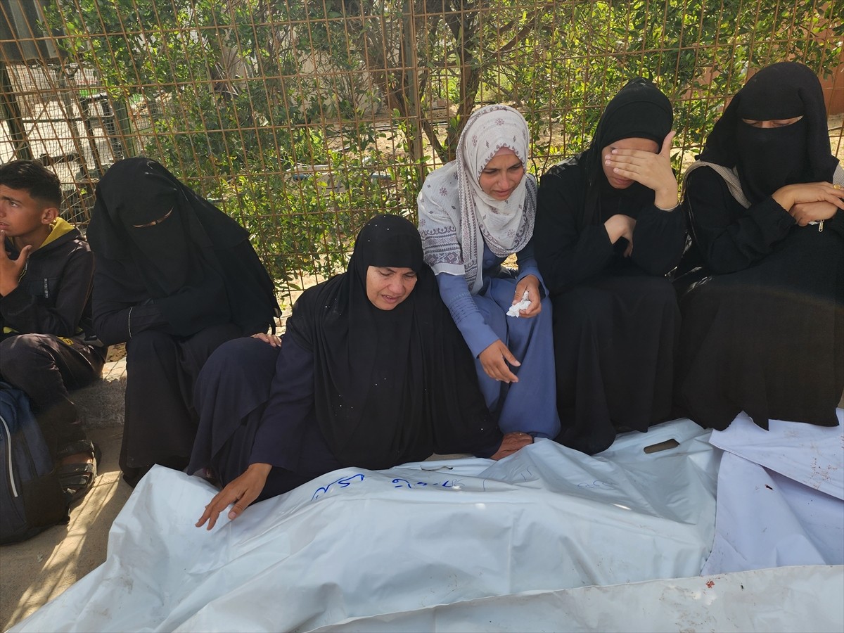 İsrail ordusunun Gazze Şeridi'nin güneyindeki Han Yunus kentinde Filistinli "Kaoud" ailesinin...