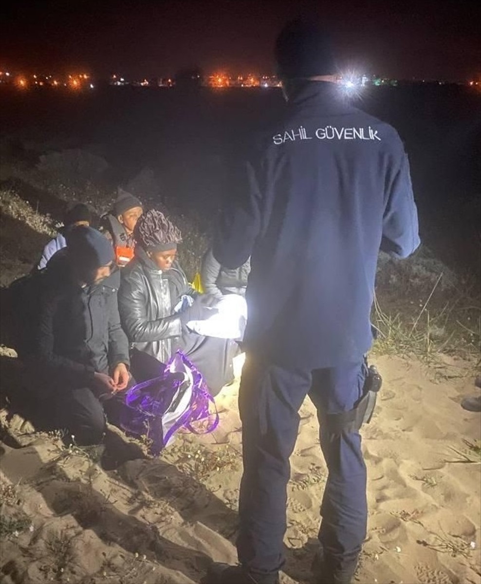 İzmir'in Dikili ilçesinde 7 düzensiz göçmen yakalandı. 