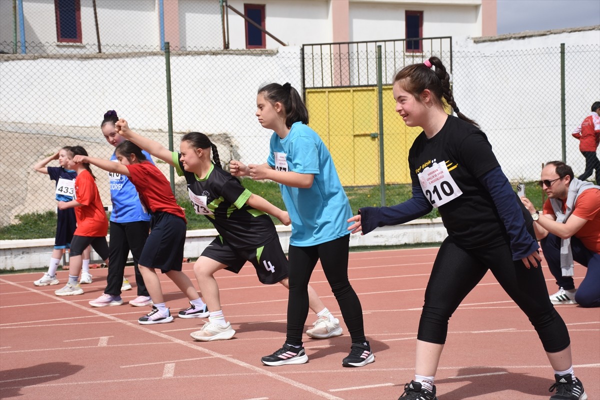 Karaman'da Okul Sporları Özel Sporcular Yıldız ve Gençler Türkiye Atletizm Birinciliği...