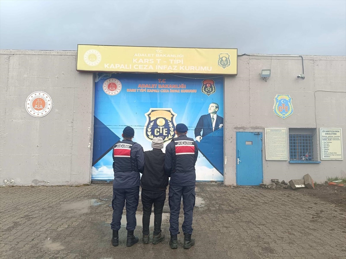 Kars'ta, hakkında 6 yıl 3 ay kesinleşmiş hapis cezası bulunan firari FETÖ hükümlüsü...