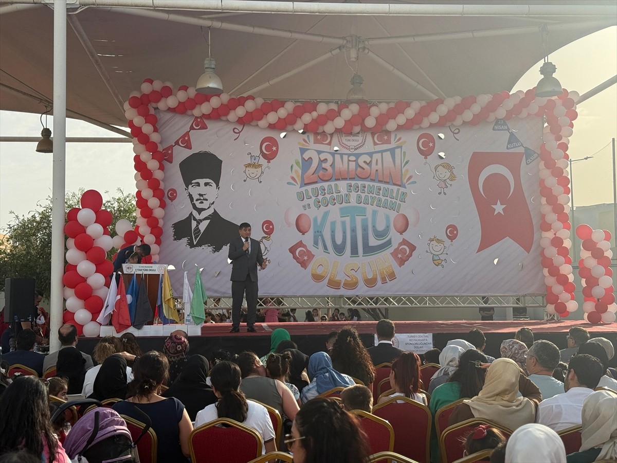 Katar'ın başkenti Doha'daki Katar Türk Okulu'nda düzenlenen etkinlikle "23 Nisan Ulusal Egemenlik...