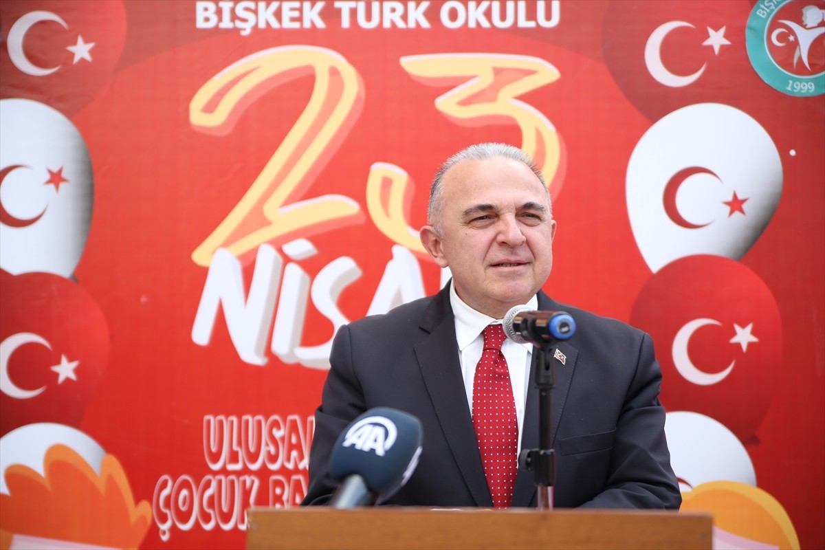 Kırgızistan'da, Türkiye Büyük Millet Meclisinin (TBMM) açılışının 105. yılı ile 23 Nisan Ulusal...