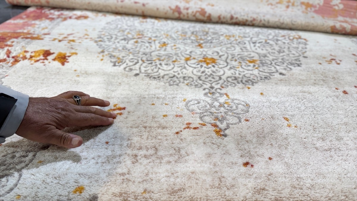 Konya Profesyonel Halı Yıkamacılar Derneği Başkanı Mehmet Mıhoğlugil, rengi ve orijinalliği...