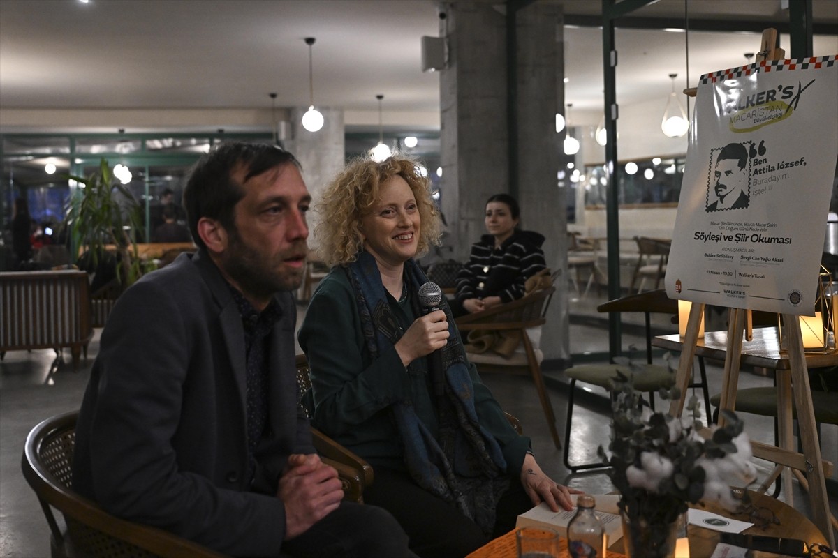 Macaristan'ın Ankara Büyükelçiliğince, Ankara'da bir kafede, Macar şair Attila Jozsef'in 120....