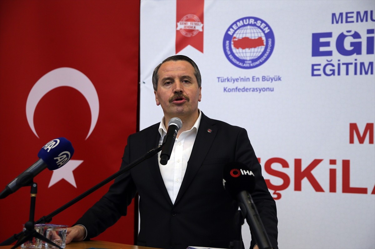 Memur-Sen Genel Başkanı Ali Yalçın, sendikanın Muğla Şubesince Menteşe ilçesinde düzenlenen...