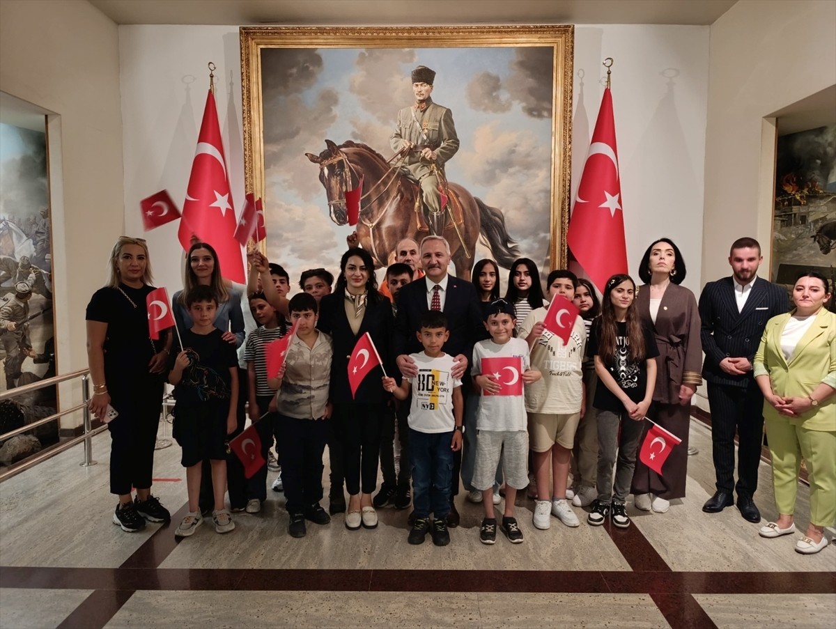 MHP Genel Başkan Yardımcısı Ahmet Selim Yurdakul, 23 Nisan Ulusal Egemenlik ve Çocuk Bayramı...