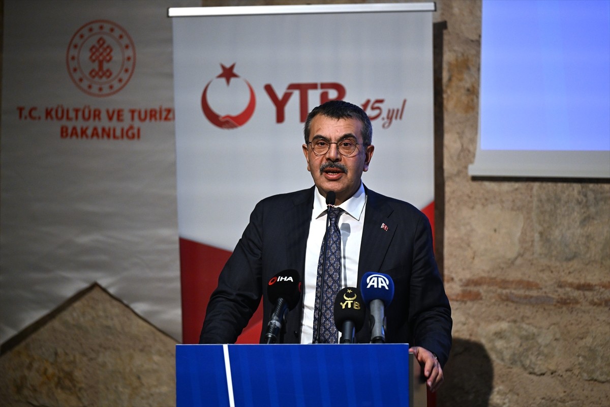 Milli Eğitim Bakanı Yusuf Tekin, Türkiye Dil ve Edebiyat Derneğince (TDED) Yurtdışı Türkler ve...