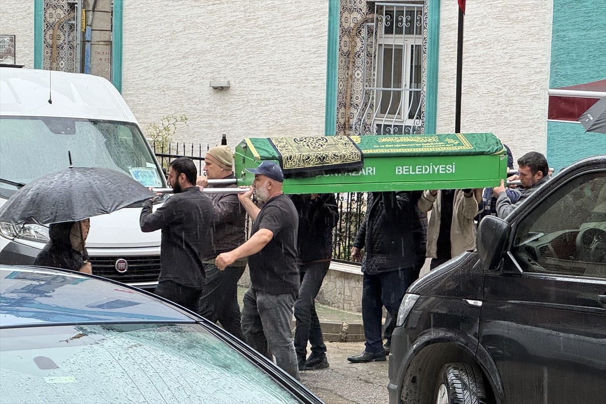 Muğla'nın Fethiye ilçesinde, Babadağ'dan havalandığı sırada kayalık alana düşüp yaşamını yitiren...